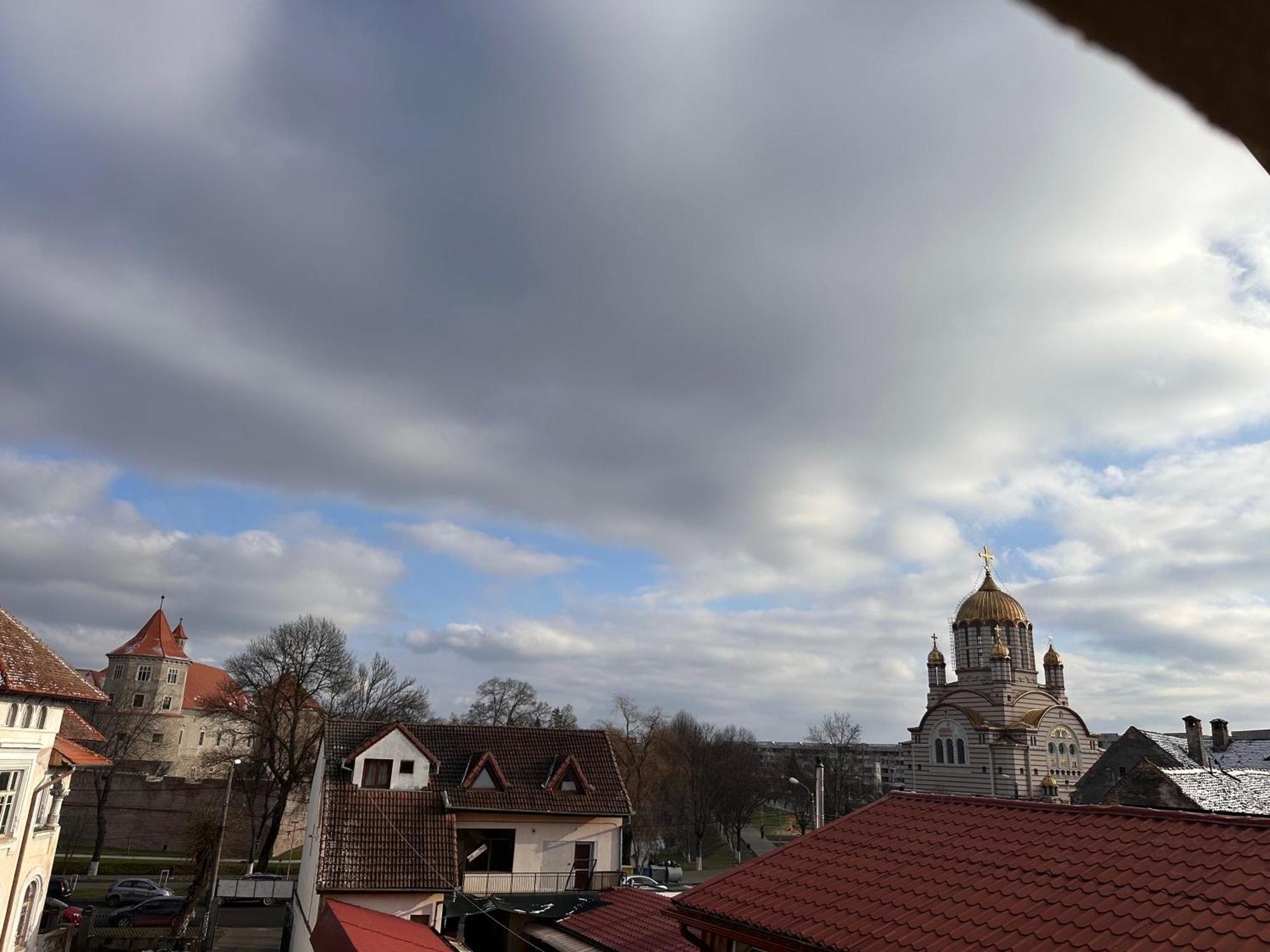 Pensiunea Sada Făgăraş Extérieur photo
