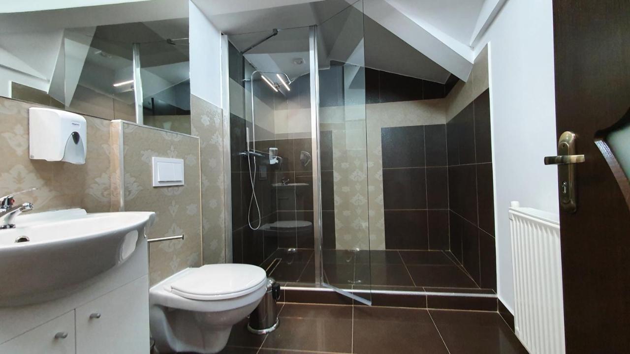 Pensiunea Sada Făgăraş Extérieur photo